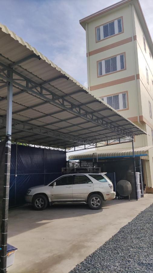 Monica Guesthouse Kampot Exterior photo